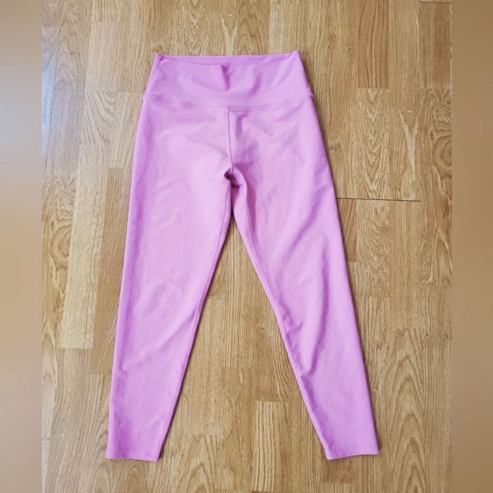 Sage Collective Cropped Leggings Size Med